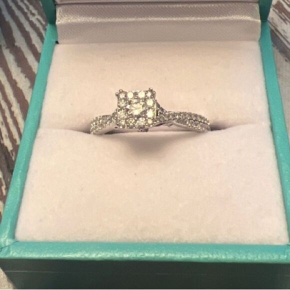 NWOT 14k W/G Halo Filigree Carved Deco Diamond Engagement Ring Sz 7.25